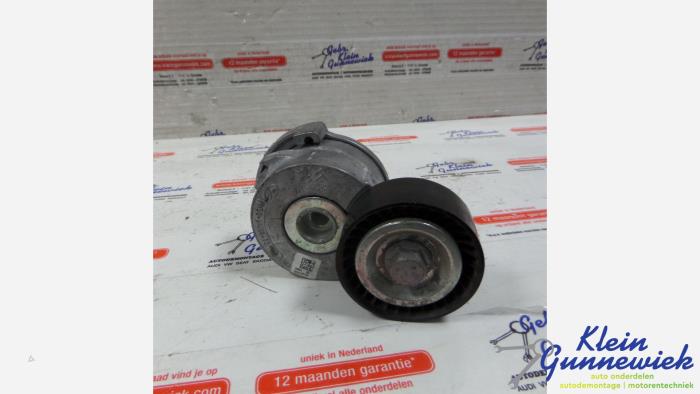 Usados Rodillo tensor correa múltiple Ford Kuga Precio € 30,00 Norma de margen ofrecido por Klein Gunnewiek Autodemontage & Motorentechniek
