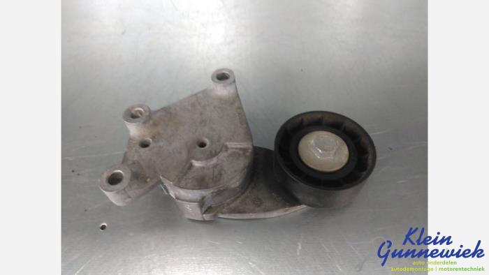 Usados Rodillo tensor correa múltiple Ford Fiesta Precio € 29,00 Norma de margen ofrecido por Klein Gunnewiek Autodemontage & Motorentechniek
