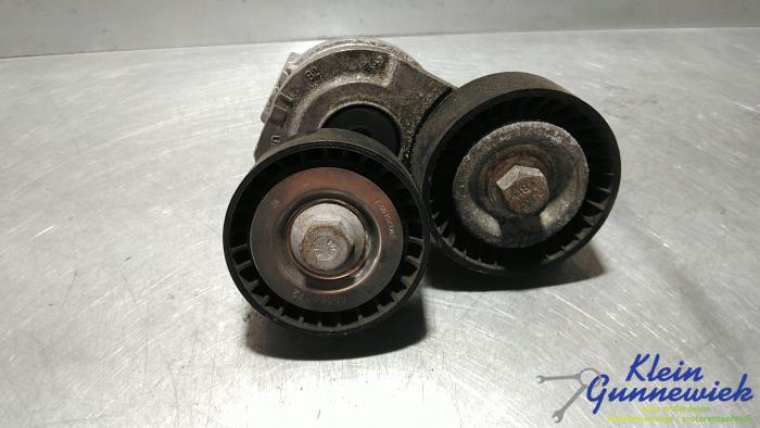 Usados Rodillo tensor correa múltiple Opel Astra Precio € 30,00 Norma de margen ofrecido por Klein Gunnewiek Autodemontage & Motorentechniek