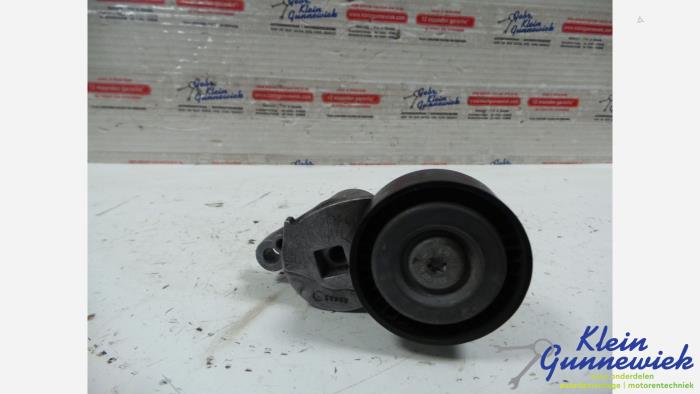 Usados Rodillo tensor correa múltiple Ford Fiesta Precio € 19,00 Norma de margen ofrecido por Klein Gunnewiek Autodemontage & Motorentechniek