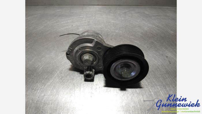 Usados Rodillo tensor correa múltiple Opel Antara Precio € 37,00 Norma de margen ofrecido por Klein Gunnewiek Autodemontage & Motorentechniek