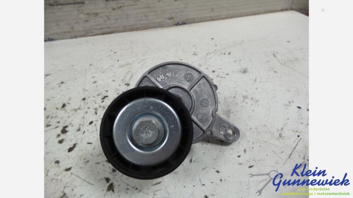Usados Rodillo tensor correa múltiple Volkswagen Golf Precio € 15,00 Norma de margen ofrecido por Klein Gunnewiek Autodemontage & Motorentechniek