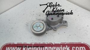Usagé Rouleau tendeur courroie trapézoïdale multiple Toyota Hilux Prix sur demande proposé par Gebr.Klein Gunnewiek Ho.BV