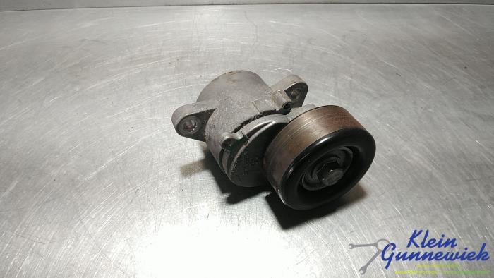 Usados Rodillo tensor correa múltiple Opel Antara Precio € 29,00 Norma de margen ofrecido por Klein Gunnewiek Autodemontage & Motorentechniek
