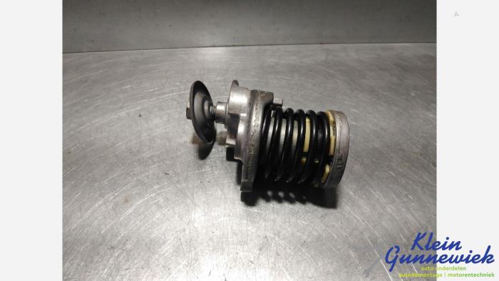 Usados Rodillo tensor correa múltiple Volkswagen Touran Precio € 25,00 Norma de margen ofrecido por Klein Gunnewiek Autodemontage & Motorentechniek