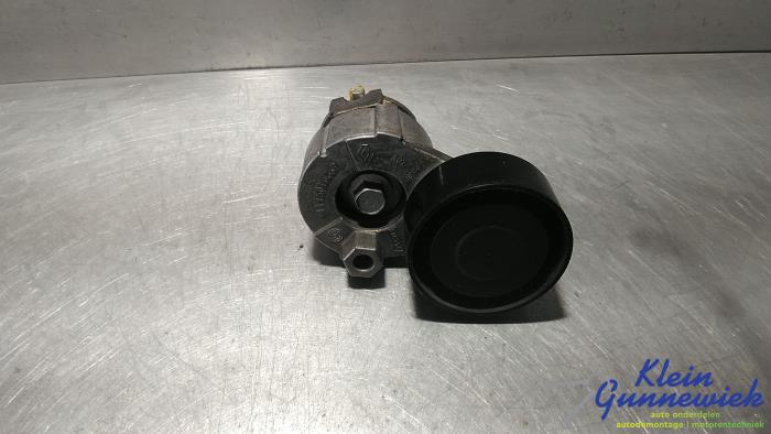 Usados Rodillo tensor correa múltiple Renault Kangoo Precio € 19,00 Norma de margen ofrecido por Klein Gunnewiek Autodemontage & Motorentechniek