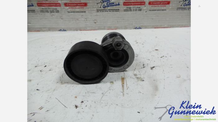 Usados Rodillo tensor correa múltiple Renault Megane Precio € 19,00 Norma de margen ofrecido por Klein Gunnewiek Autodemontage & Motorentechniek