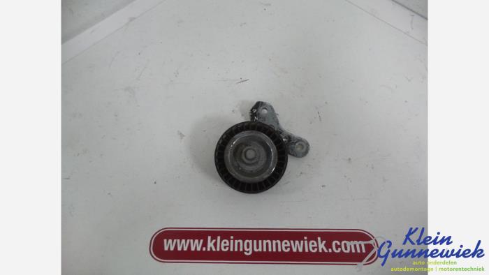 Usados Rodillo tensor correa múltiple Audi RS3 Precio € 20,00 Norma de margen ofrecido por Klein Gunnewiek Autodemontage & Motorentechniek