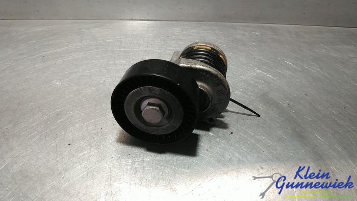 Usados Rodillo tensor correa múltiple Audi A4 Precio € 19,00 Norma de margen ofrecido por Klein Gunnewiek Autodemontage & Motorentechniek