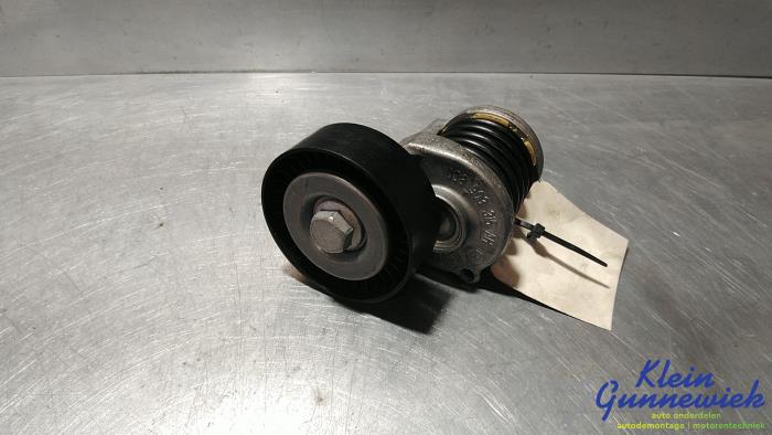 Usados Rodillo tensor correa múltiple Audi A4 Precio € 19,00 Norma de margen ofrecido por Klein Gunnewiek Autodemontage & Motorentechniek