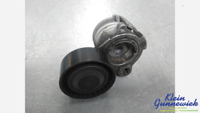 Usados Rodillo tensor correa múltiple Opel Antara Precio € 19,00 Norma de margen ofrecido por Klein Gunnewiek Autodemontage & Motorentechniek