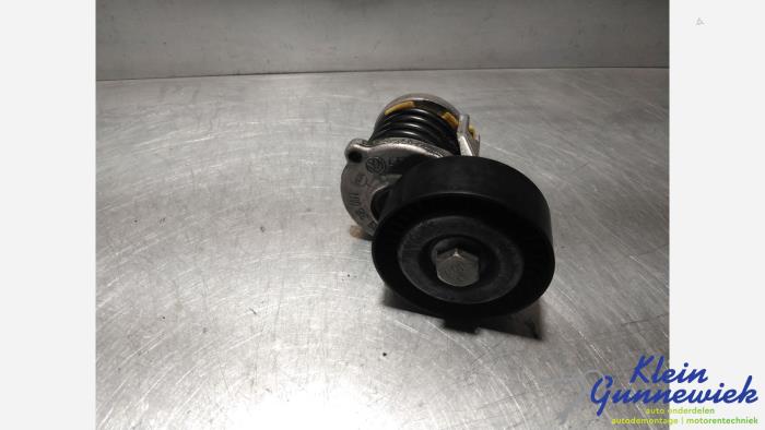 Usados Rodillo tensor correa múltiple Volkswagen Golf Precio € 18,00 Norma de margen ofrecido por Klein Gunnewiek Autodemontage & Motorentechniek