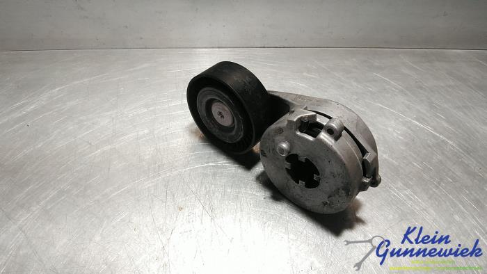 Usados Rodillo tensor correa múltiple Volkswagen Golf Precio € 16,00 Norma de margen ofrecido por Klein Gunnewiek Autodemontage & Motorentechniek