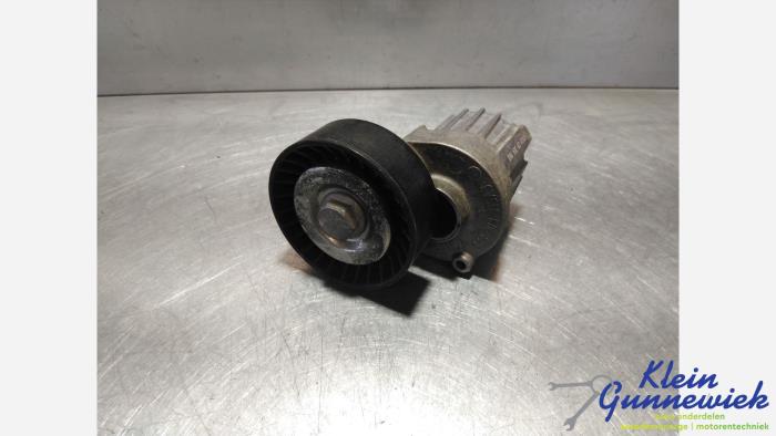 Usados Rodillo tensor correa múltiple Volkswagen Golf Precio € 18,00 Norma de margen ofrecido por Klein Gunnewiek Autodemontage & Motorentechniek