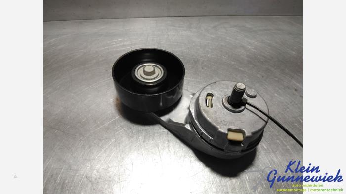 Nuevos Rodillo tensor correa múltiple Opel Astra Precio de solicitud ofrecido por Klein Gunnewiek Autodemontage & Motorentechniek