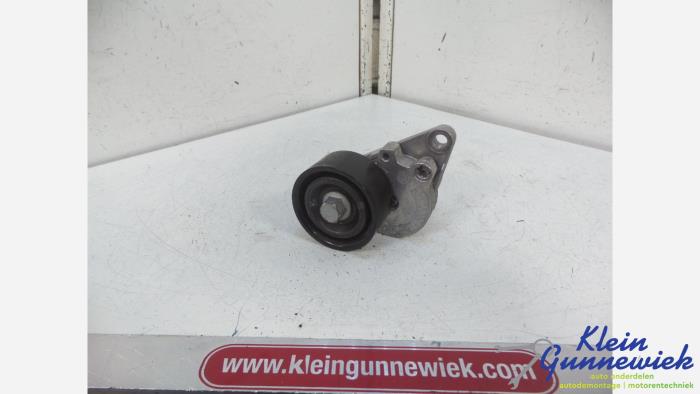 Nuevos Rodillo tensor correa múltiple Renault Master Precio de solicitud ofrecido por Klein Gunnewiek Autodemontage & Motorentechniek