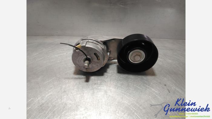 Nuevos Rodillo tensor correa múltiple Opel Astra Precio de solicitud ofrecido por Klein Gunnewiek Autodemontage & Motorentechniek