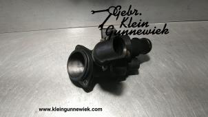 Gebrauchte Thermostatgehäuse Volkswagen Transporter Preis auf Anfrage angeboten von Gebr.Klein Gunnewiek Ho.BV