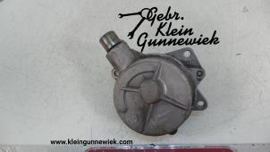 Used Vacuum pump (diesel) Volkswagen Passat Price on request offered by Gebr.Klein Gunnewiek Ho.BV