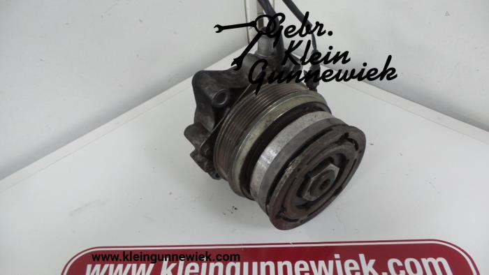 Water pump from a Iveco New Daily 2008