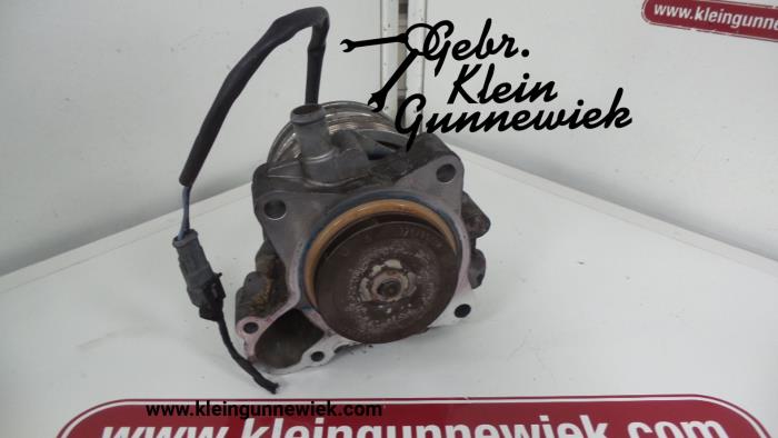 Water pump from a Iveco New Daily 2008