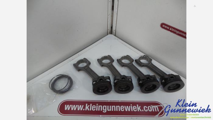 Usagé Piston Renault Kadjar Prix sur demande proposé par Klein Gunnewiek Autodemontage & Motorentechniek
