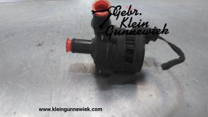 Used Water pump Renault Laguna Price on request offered by Gebr.Klein Gunnewiek Ho.BV