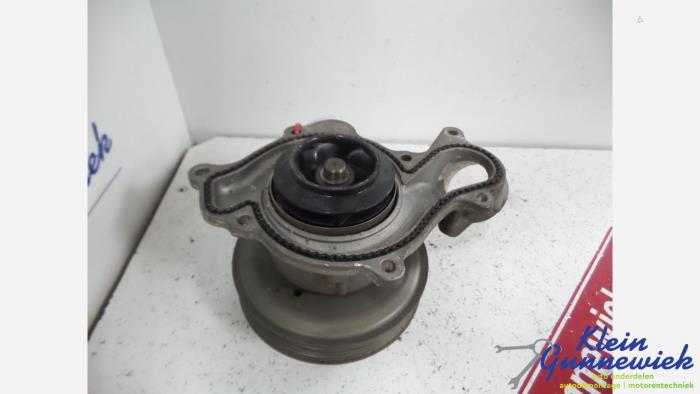 Vattenpump från en Volkswagen Touareg 2018