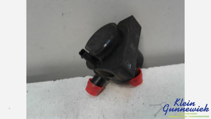 Begagnade Vattenpump Volkswagen Golf Sportsvan Pris € 37,00 Marginaltabell erbjuds av Klein Gunnewiek Autodemontage & Motorentechniek