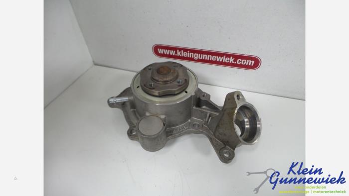 Begagnade Vattenpump Audi A8 Pris € 103,00 Marginaltabell erbjuds av Klein Gunnewiek Autodemontage & Motorentechniek