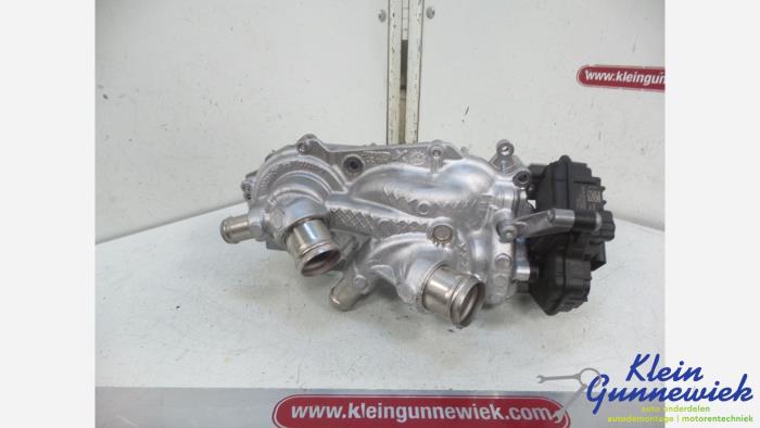 Vattenpump Volkswagen Multivan T7 (Begagnad)