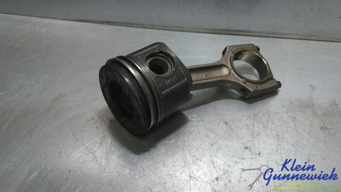 Usados Pistón BMW 3-Serie Precio de solicitud ofrecido por Klein Gunnewiek Autodemontage & Motorentechniek