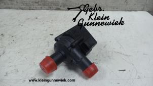 Używane Pompa wodna Audi Q7 Cena na żądanie oferowane przez Gebr.Klein Gunnewiek Ho.BV
