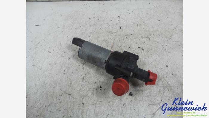 Begagnade Vattenpump Volkswagen LT Pris € 29,00 Marginaltabell erbjuds av Klein Gunnewiek Autodemontage & Motorentechniek