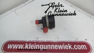 Używane Pompa wodna Skoda Fabia Cena € 40,00 Procedura marży oferowane przez Gebr.Klein Gunnewiek Ho.BV
