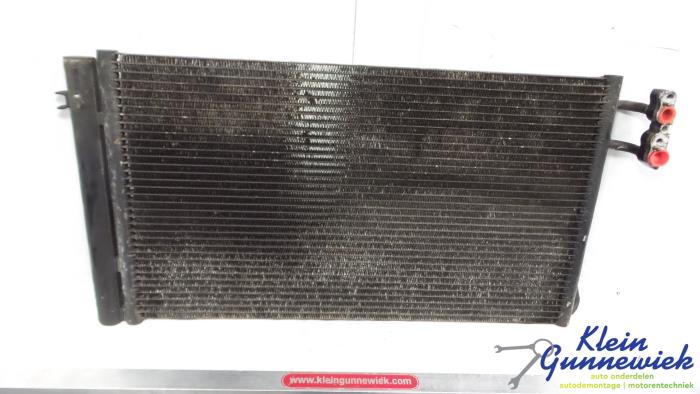 Usagé Condenseur de climatisation BMW 3-Série Prix € 35,00 Règlement à la marge proposé par Klein Gunnewiek Autodemontage & Motorentechniek