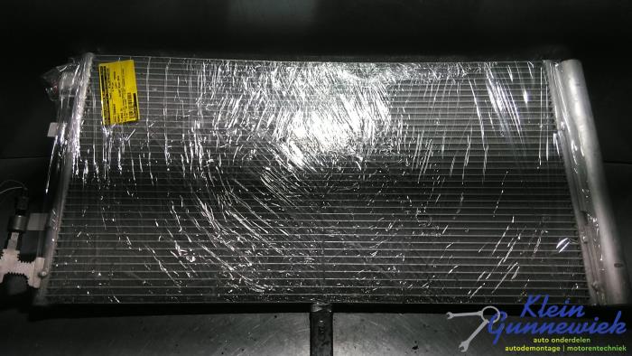 Usagé Condenseur de climatisation Renault Fluence Prix € 95,00 Règlement à la marge proposé par Klein Gunnewiek Autodemontage & Motorentechniek