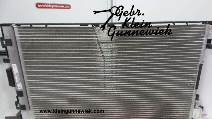 Condensador de aire acondicionado de un Opel Insignia 2015