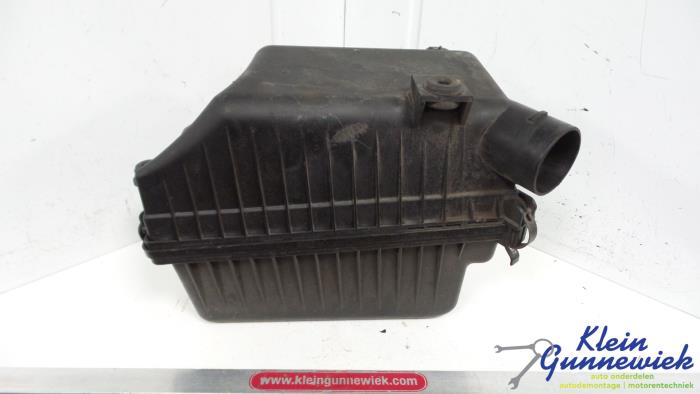 Gebrauchte Luftfiltergehäuse Kia Carens Preis € 45,00 Margenregelung angeboten von Klein Gunnewiek Autodemontage & Motorentechniek