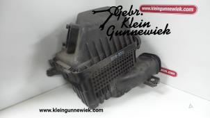 Używane Obudowa filtra powietrza Hyundai I40 Cena na żądanie oferowane przez Gebr.Klein Gunnewiek Ho.BV