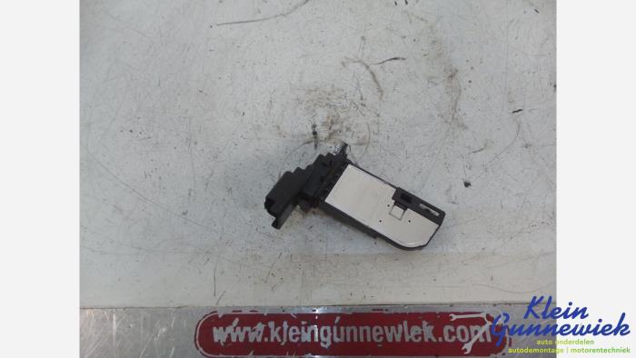 Begagnade Luftmengenmesser Peugeot 308 Pris € 15,00 Marginaltabell erbjuds av Klein Gunnewiek Autodemontage & Motorentechniek