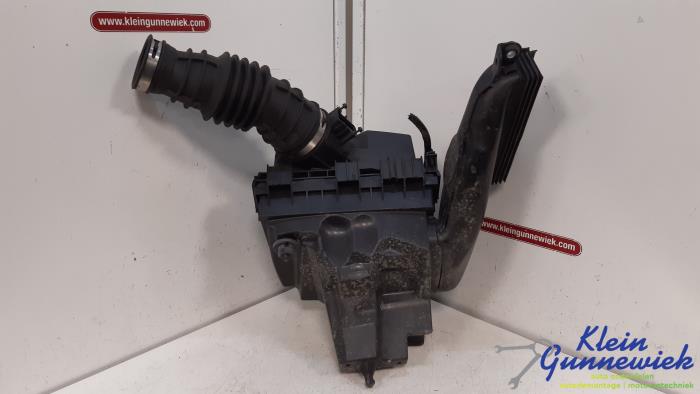 Begagnade Luftfilterhus Ford Mondeo Pris € 67,00 Marginaltabell erbjuds av Klein Gunnewiek Autodemontage & Motorentechniek