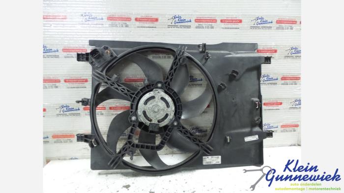 Używane Silnik wentylatora Opel Corsa Cena € 18,00 Procedura marży oferowane przez Klein Gunnewiek Autodemontage & Motorentechniek