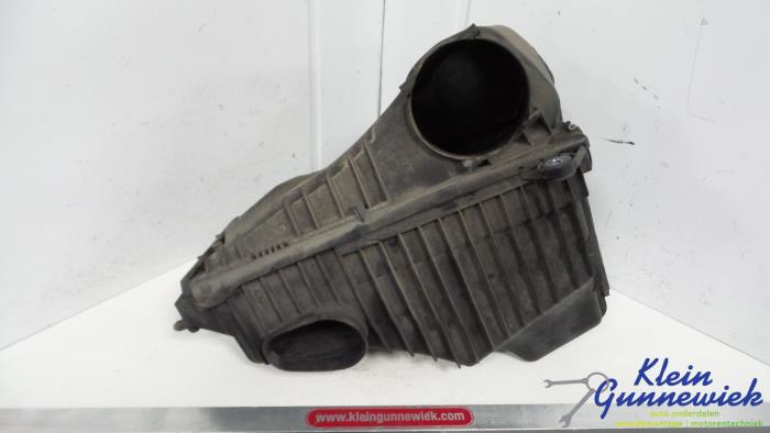 Gebrauchte Luftfiltergehäuse Porsche Cayenne Preis € 35,00 Margenregelung angeboten von Klein Gunnewiek Autodemontage & Motorentechniek
