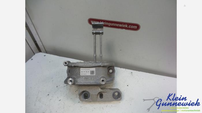 Used Engine mount Volkswagen Golf Sportsvan Price € 24,00 Margin scheme offered by Klein Gunnewiek Autodemontage & Motorentechniek