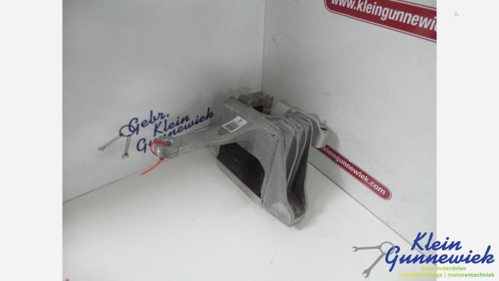Used Engine mount Hyundai Ioniq Price € 22,00 Margin scheme offered by Klein Gunnewiek Autodemontage & Motorentechniek