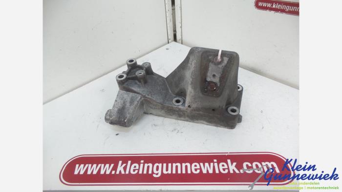 Used Engine mount Iveco New Daily Price € 27,00 Margin scheme offered by Klein Gunnewiek Autodemontage & Motorentechniek