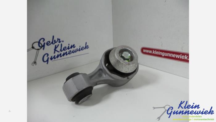 Used Engine mount Nissan X-Trail Price € 20,00 Margin scheme offered by Klein Gunnewiek Autodemontage & Motorentechniek
