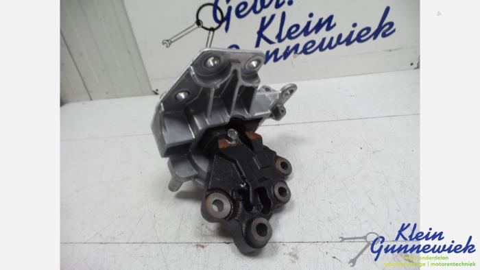 Used Engine mount Nissan X-Trail Price € 74,00 Margin scheme offered by Klein Gunnewiek Autodemontage & Motorentechniek