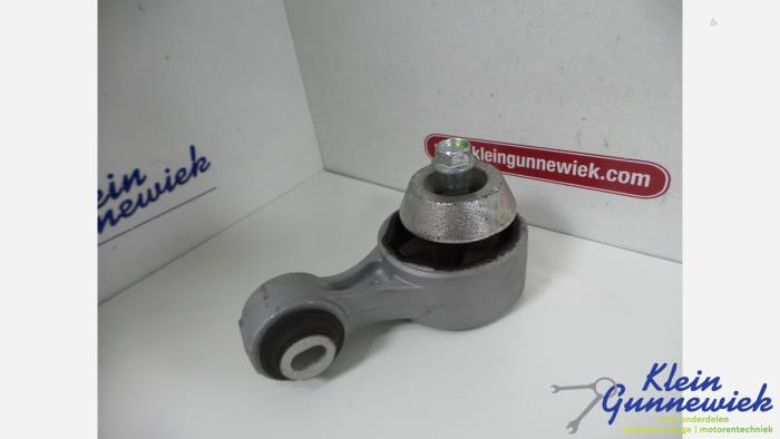 Used Engine mount Nissan X-Trail Price € 20,00 Margin scheme offered by Klein Gunnewiek Autodemontage & Motorentechniek